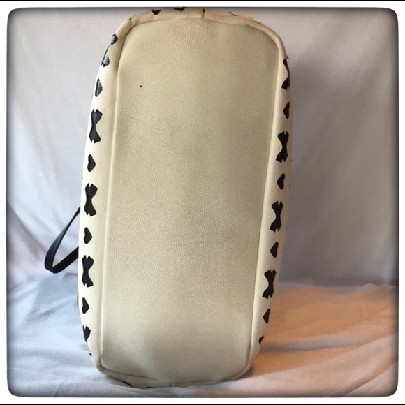 Betsey Johnson Quilted Tote Satchel Black/Cream - Picture 6 of 8